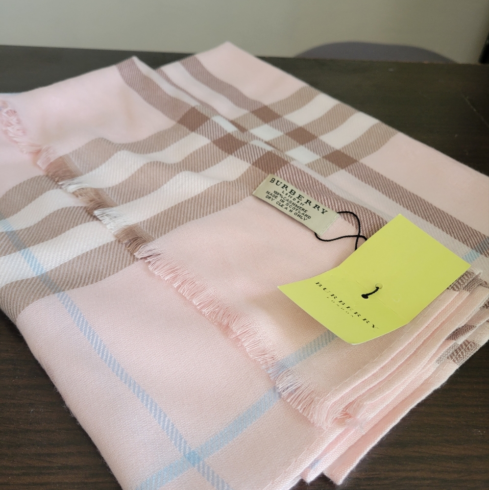 Burberry cashmere scarf